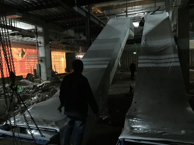 扶梯吊装 郑州设备装卸搬运 在同一地域范围内(如车站范围,工厂范围